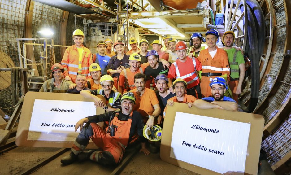 Chiomonte: cantiere del tunnel geognostico della Maddalena                         fotografia di Michele D'Ottavio