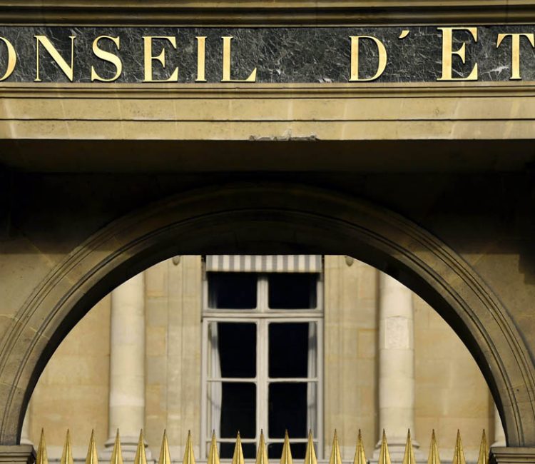 ©PHOTOPQR/L'EST REPUBLICAIN ; ADMINISTRATION - INSTITUTION PUBLIQUE - CONSEIL D'ETAT - HAUTE JURIDICTION ADMINISTRATIVE - GOUVERNEMENT - LOI - DECRET - LITIGE. Paris 17 février 2016.
Le Conseil d'État exerce deux missions historiques : conseiller du Gouvernement pour la préparation des projets de loi, décret..., il est aussi le juge administratif suprême qui tranche les litiges relatifs aux actes des administrations. Le Conseil d'État a également pour mission de gérer l'ensemble de la juridiction administrative.
PHOTO Alexandre MARCHI. (MaxPPP TagID: maxstockworld339823.jpg) [Photo via MaxPPP]
